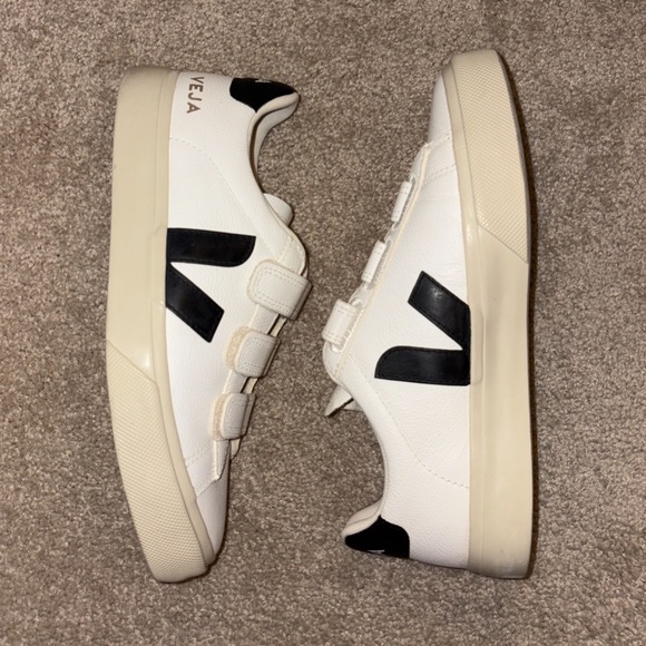 Veja Recife Leather Chromefree Sneakers Extra White Black 7 7.5 EU 38 LIKE NEW - Picture 8 of 13